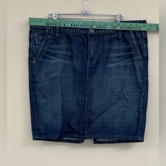 Joe’s Jeans Denim Skirt with Pockets - Picture 3 of 8